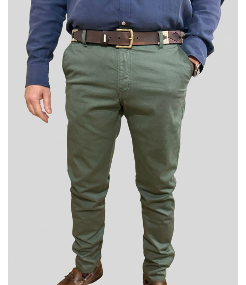 PANTALÓN VERDE MENTA CORTE CHINO TAPERED