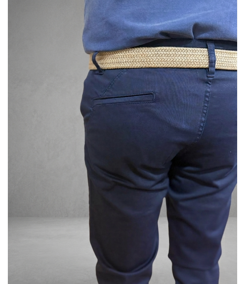 PANTALÓN AZUL MARINO CORTE CHINO TAPERED